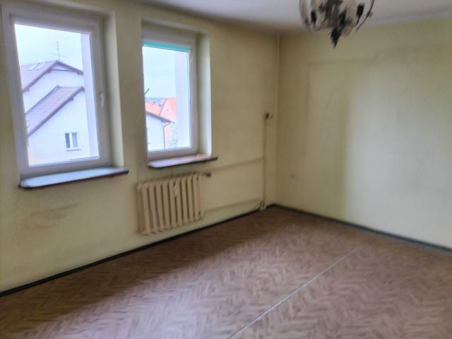 Mieszkanie 3-pokojowe Wołów, ul. Komuny Paryskiej. Zdjęcie 1