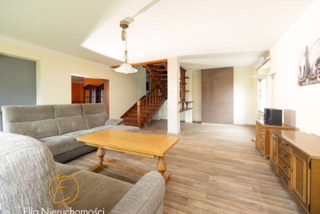 dom wolnostojący, 6 pokoi Jelenia Góra Zabobrze, ul. Wiśniowa. Zdjęcie 13