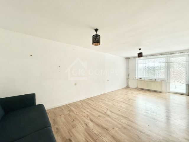 dom wolnostojący, 7 pokoi Lesica Bławatków. Zdjęcie 5