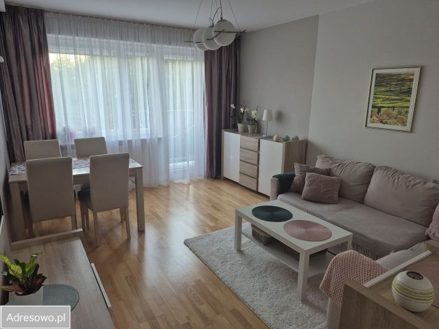 Mieszkanie 4-pokojowe Olsztyn Jaroty, ul. Jana Boenigka. Zdjęcie 1