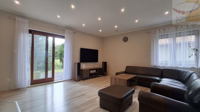 dom wolnostojący, 5 pokoi Jaktorów. Zdjęcie 2