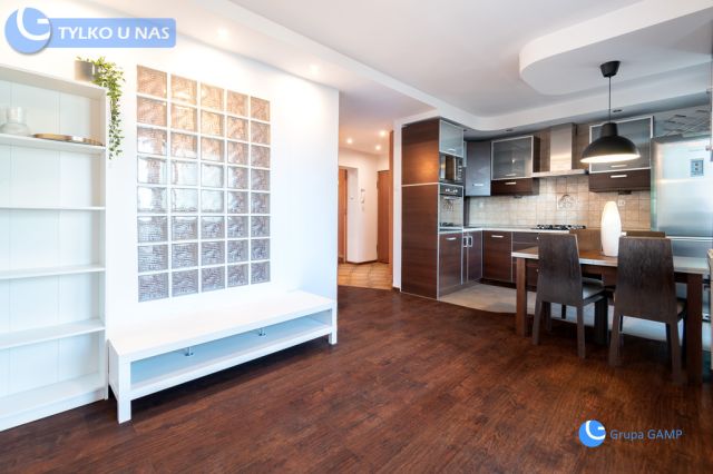 Mieszkanie 4-pokojowe Kraków Czyżyny, os. Dywizjonu 303. Zdjęcie 1