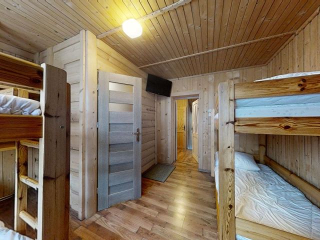 dom wolnostojący, 9 pokoi Małe Ciche. Zdjęcie 6