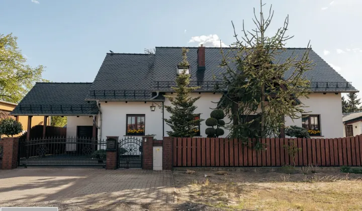 dom wolnostojący, 5 pokoi Leszno, ul. Święciechowska