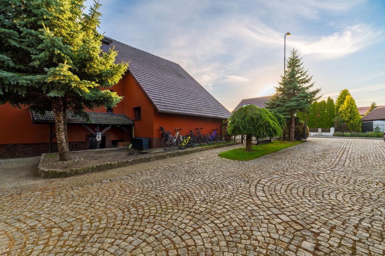 dom wolnostojący, 4 pokoje Manieczki, ul. Działkowa. Zdjęcie 4