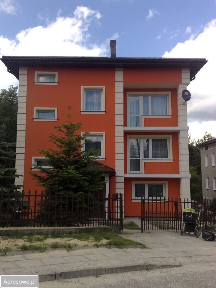 dom wolnostojący, 5 pokoi Wolbrom, os. Łukasińskiego. Zdjęcie 1