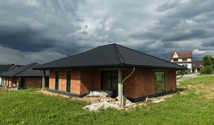 dom wolnostojący, 3 pokoje Skrzydlna