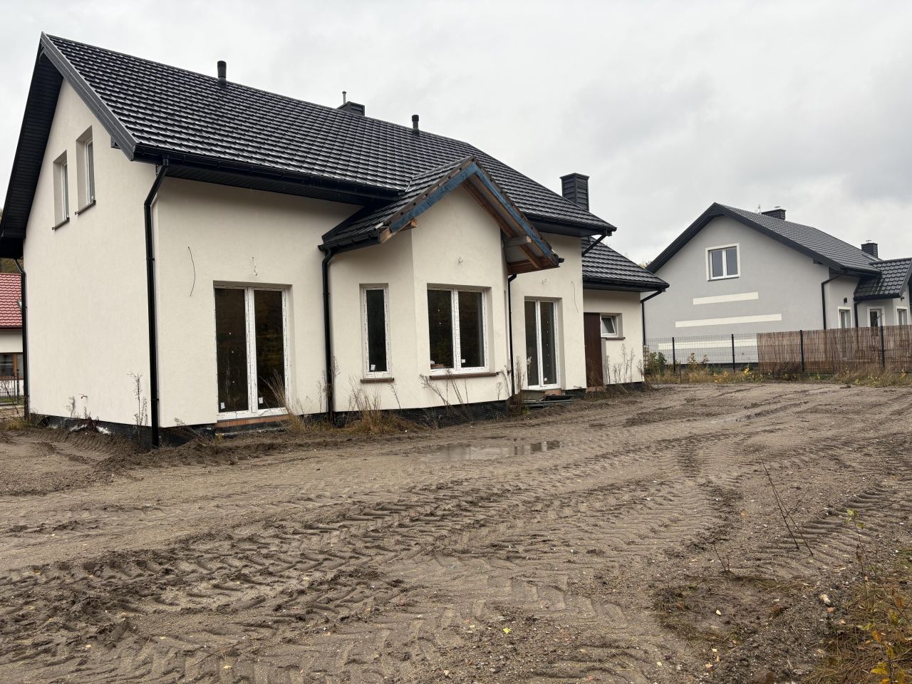 dom wolnostojący, 5 pokoi Żyrardów