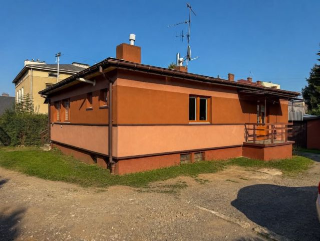 dom wolnostojący, 3 pokoje Krosno, ul. Ignacego Łukasiewicza. Zdjęcie 1
