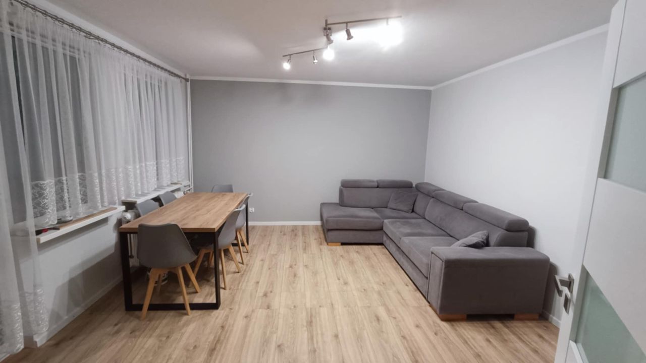 Mieszkanie 3-pokojowe Wołów, ul. Kazimierza Pułaskiego. Zdjęcie 1