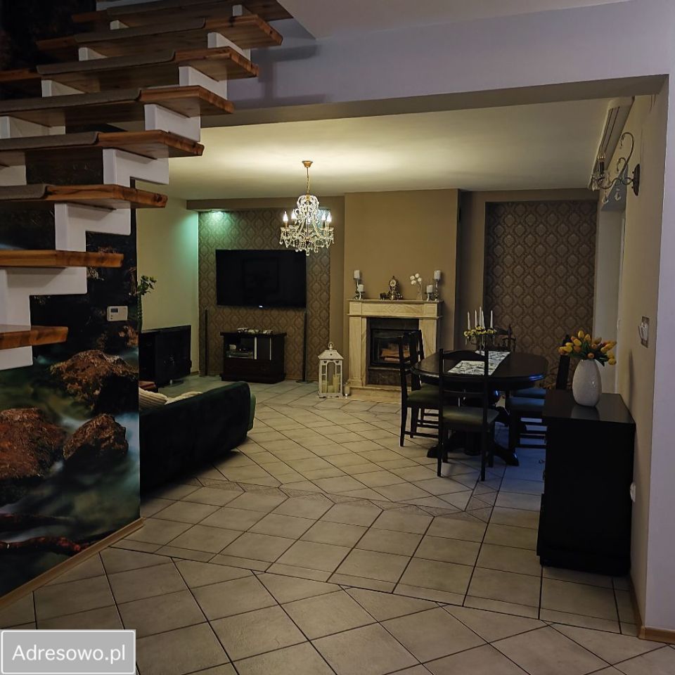 dom wolnostojący, 6 pokoi Złotów, al. Rodła. Zdjęcie 2