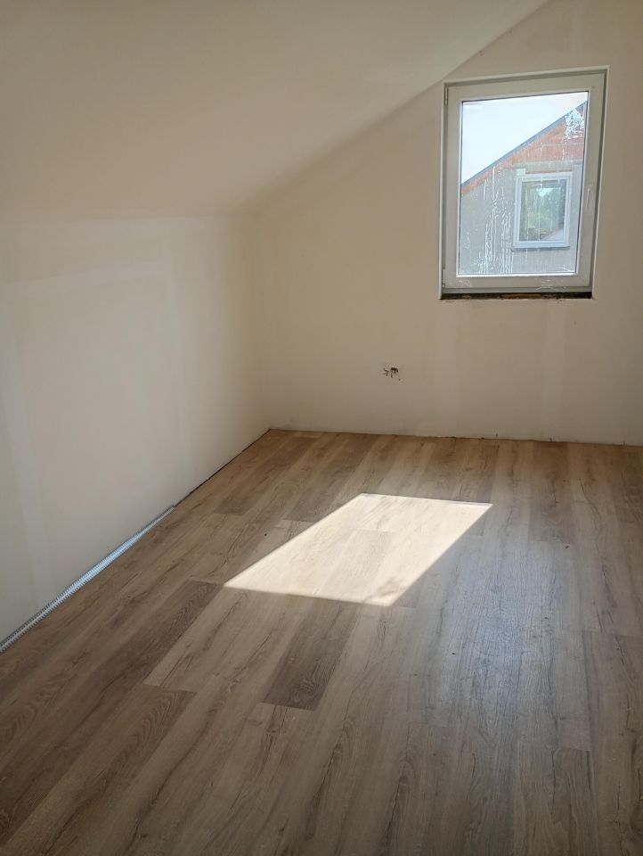 dom wolnostojący, 4 pokoje Gosławice Zalesie. Zdjęcie 8