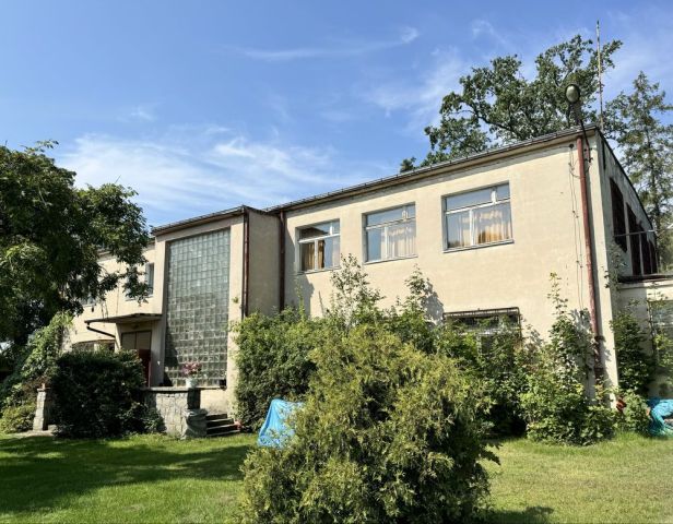 Nieruchomość komercyjna Podłężyce. Zdjęcie 1