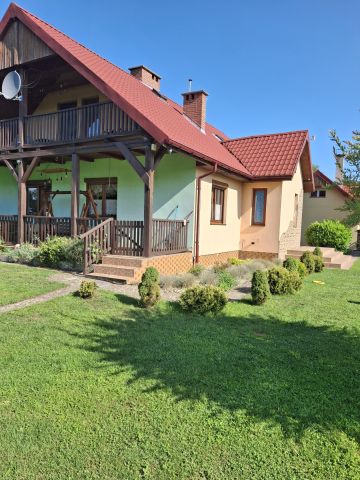 dom wolnostojący, 6 pokoi Bieniów, ul. Dolna. Zdjęcie 1