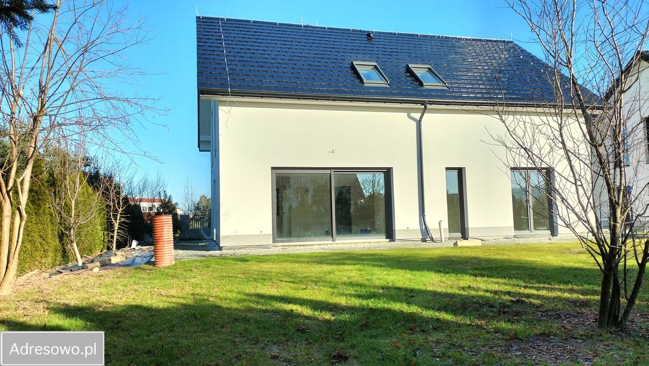dom wolnostojący, 6 pokoi Żerniki Małe, ul. Krótka. Zdjęcie 5