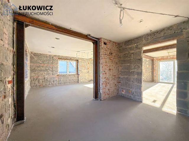 dom wolnostojący, 15 pokoi Jeleśnia. Zdjęcie 18