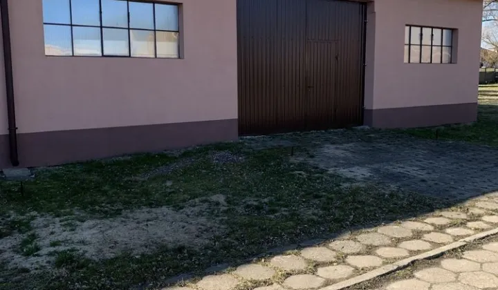 Hala/magazyn Wyrzeka