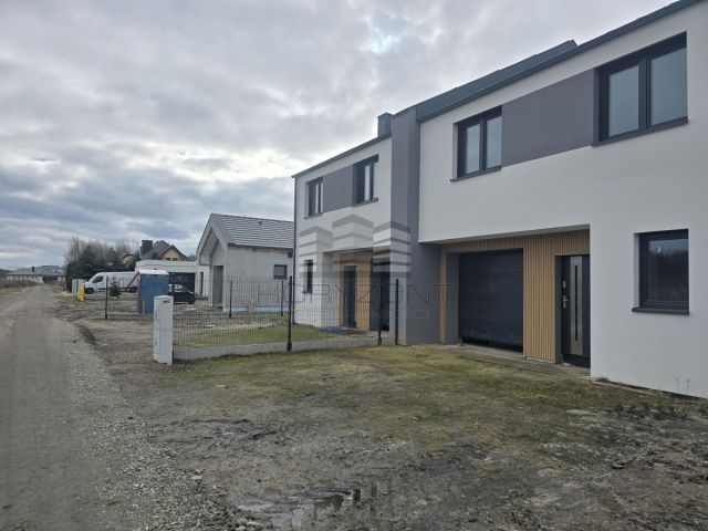 bliźniak, 5 pokoi Osielsko. Zdjęcie 2