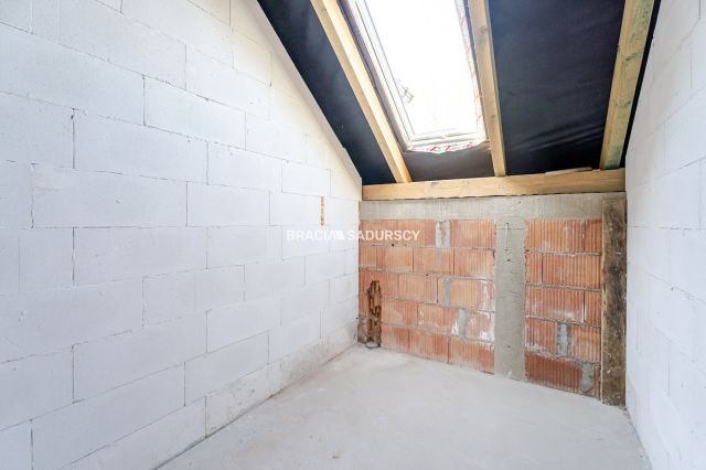 Mieszkanie 4-pokojowe Wieliczka, ul. Kaczeńce. Zdjęcie 17