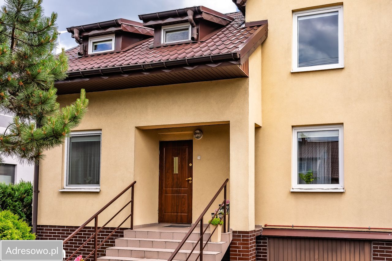 dom wolnostojący, 7 pokoi Żychlin, ul. Ignacego Krasickiego. Zdjęcie 2
