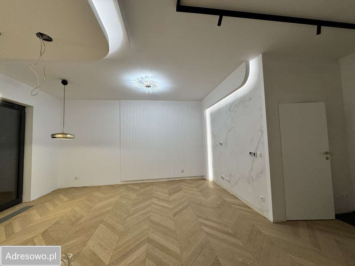 Mieszkanie 4-pokojowe Katowice Bogucice, ul. Henryka Mikołaja Góreckiego. Zdjęcie 3