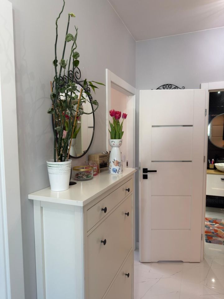 Mieszkanie 3-pokojowe Zamienie. Zdjęcie 4