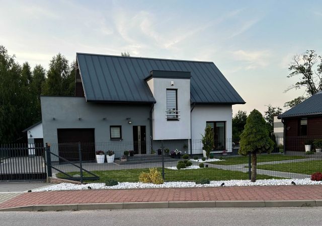 dom wolnostojący Fałków. Zdjęcie 1