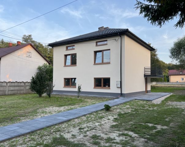 dom wolnostojący, 5 pokoi Ilkowice. Zdjęcie 1