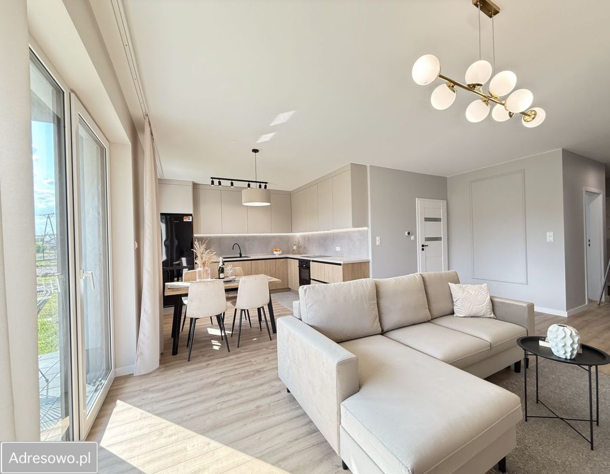 Mieszkanie 4-pokojowe Mielec. Zdjęcie 2