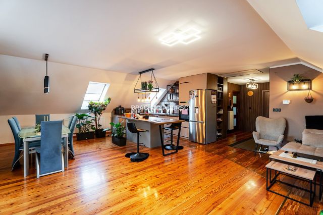 dom wolnostojący, 10 pokoi Brzezie. Zdjęcie 34