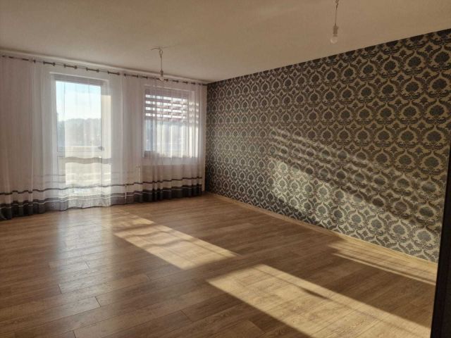 Mieszkanie 3-pokojowe Wieliszew. Zdjęcie 1