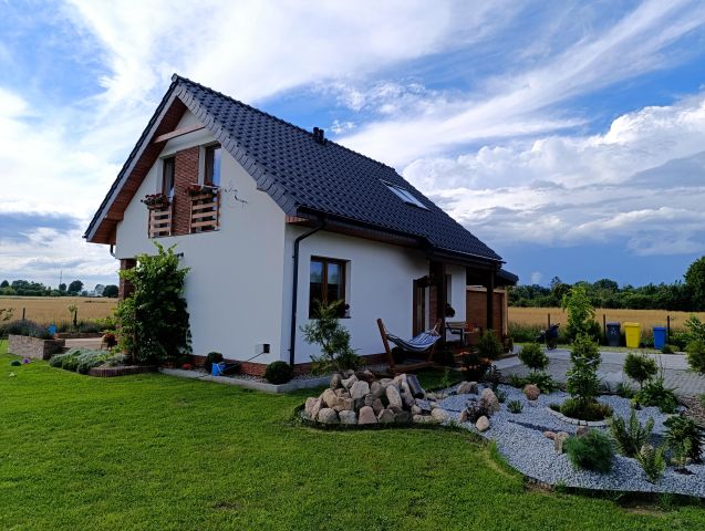 dom wolnostojący, 4 pokoje Zębowo. Zdjęcie 1