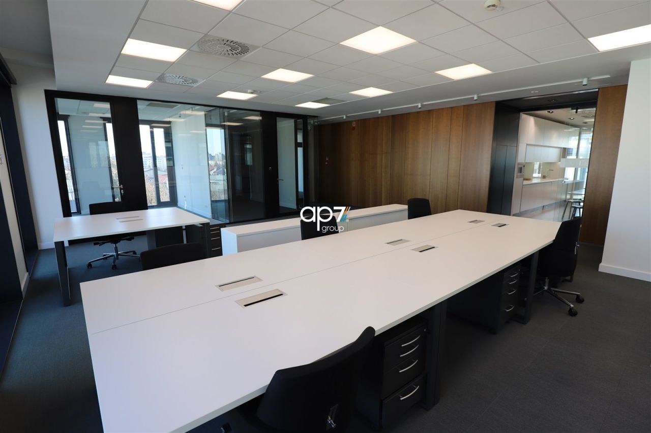 Biuro Kraków Prądnik Czerwony, ul. Pilotów. Zdjęcie 5