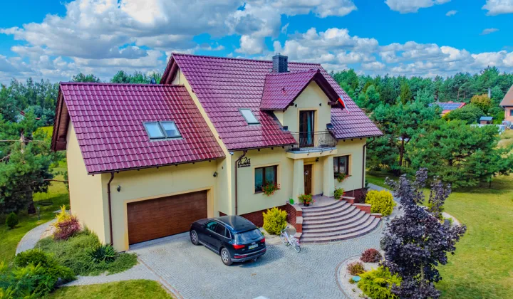 dom wolnostojący, 6 pokoi Janików, ul. Sportowa