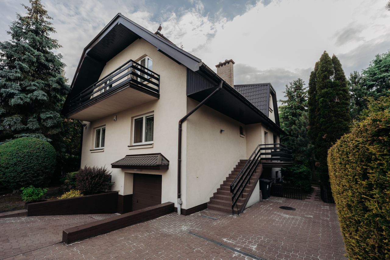 dom wolnostojący, 5 pokoi Radom Dzierzków, ul. Kaszubska. Zdjęcie 1