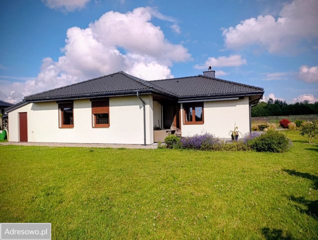 dom wolnostojący, 4 pokoje Mścice. Zdjęcie 1