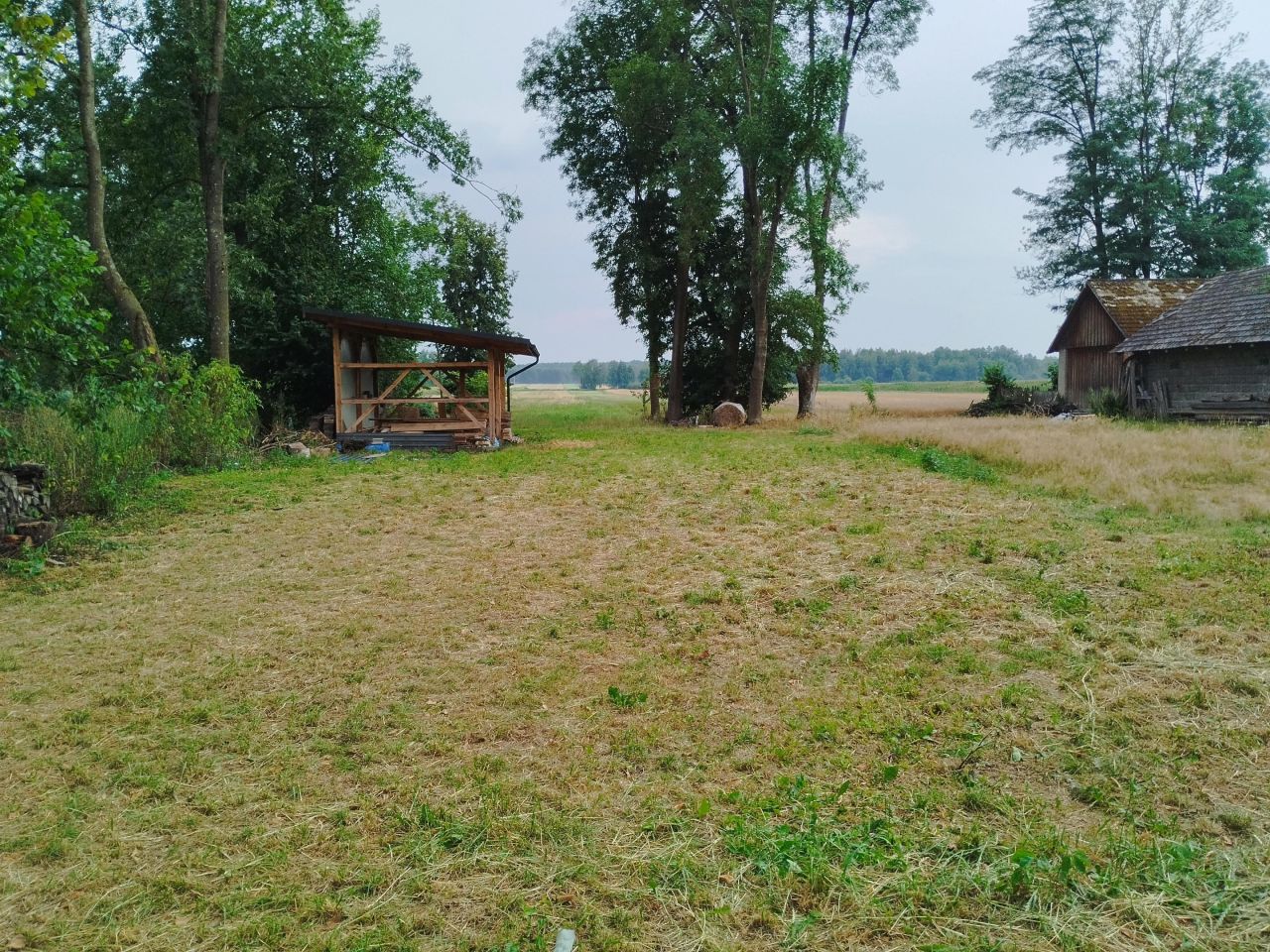 dom wolnostojący, 2 pokoje Zynie. Zdjęcie 14