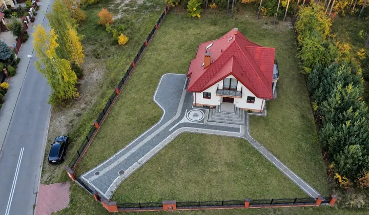dom wolnostojący, 6 pokoi Kozienice, ul. Kasztanowa