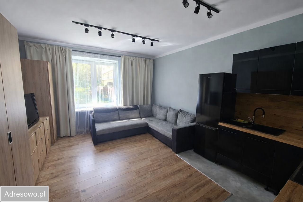 Mieszkanie 3-pokojowe Kraków Nowa Huta, os. Szkolne. Zdjęcie 1