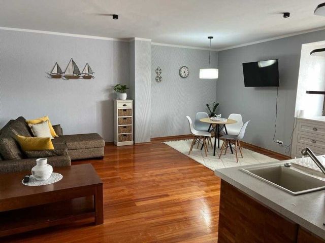 Mieszkanie 2-pokojowe Mikołajki, pl. Wolności. Zdjęcie 1