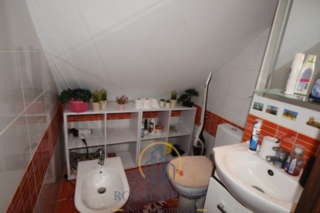 dom wolnostojący, 4 pokoje Nowy Orzechów. Zdjęcie 5