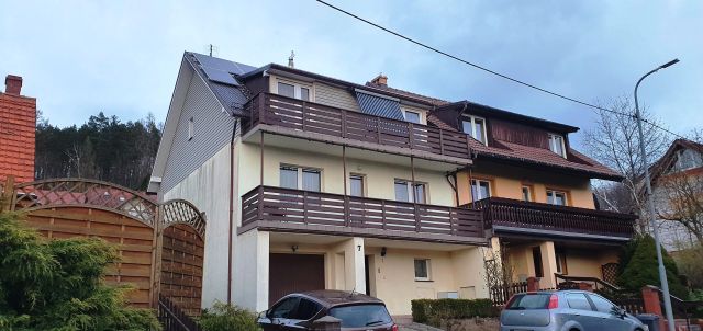 bliźniak, 5 pokoi Jelenia Góra Cieplice Śląskie-Zdrój, ul. Widok. Zdjęcie 1
