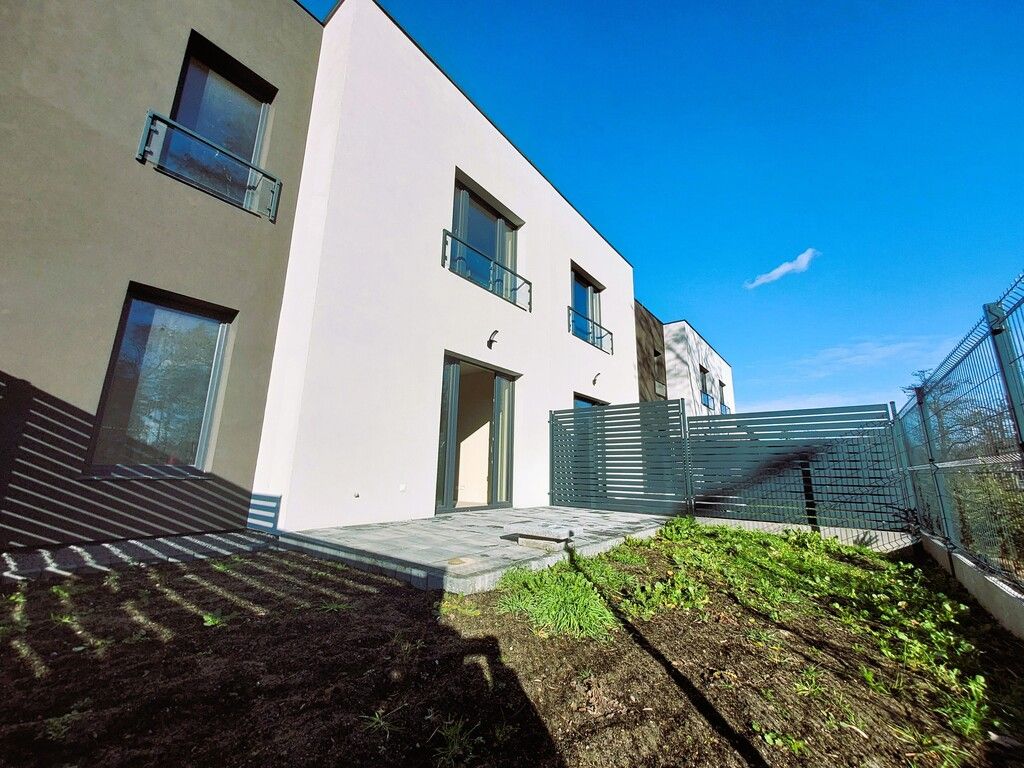 dom szeregowy, 4 pokoje Łódź Stare Rokicie, ul. Pabianicka. Zdjęcie 2