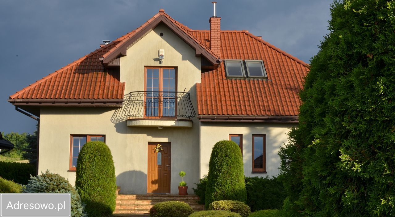 dom wolnostojący, 6 pokoi Pabianice. Zdjęcie 1