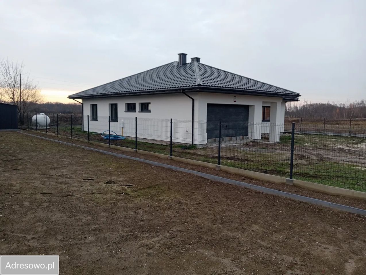 dom wolnostojący Sochaczew, ul. Kwiatowa. Zdjęcie 2