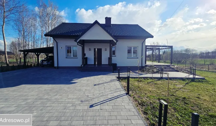 dom wolnostojący, 5 pokoi Strawczynek, ul. Miła