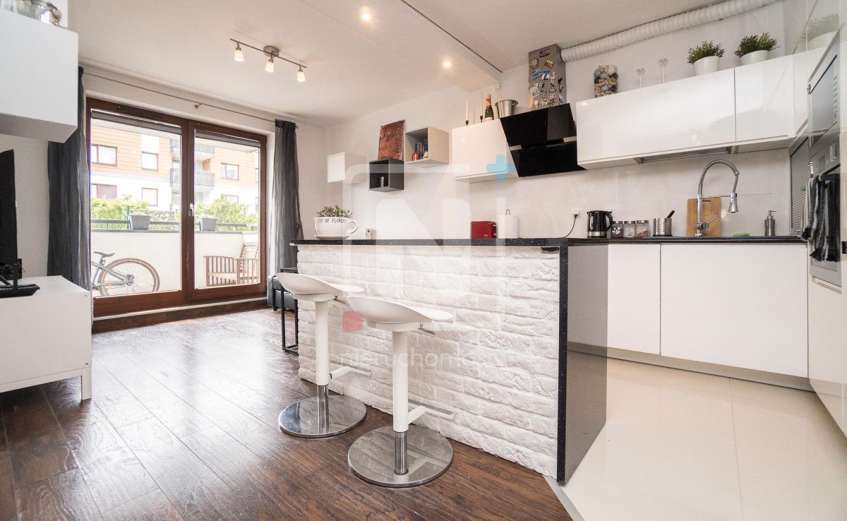 Mieszkanie 3-pokojowe Łomianki. Zdjęcie 2