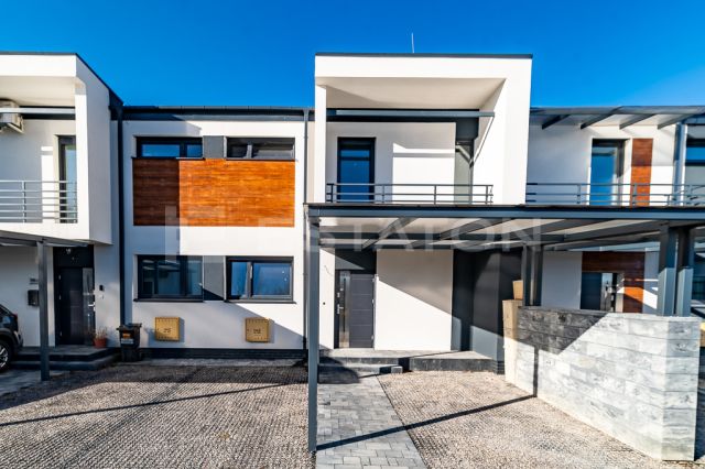 dom szeregowy, 4 pokoje Rzeszów, ul. Myśliwska. Zdjęcie 1