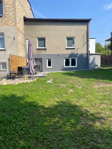 dom wolnostojący, 2 pokoje Będzin Grodziec, ul. Ludomira Różyckiego. Zdjęcie 1