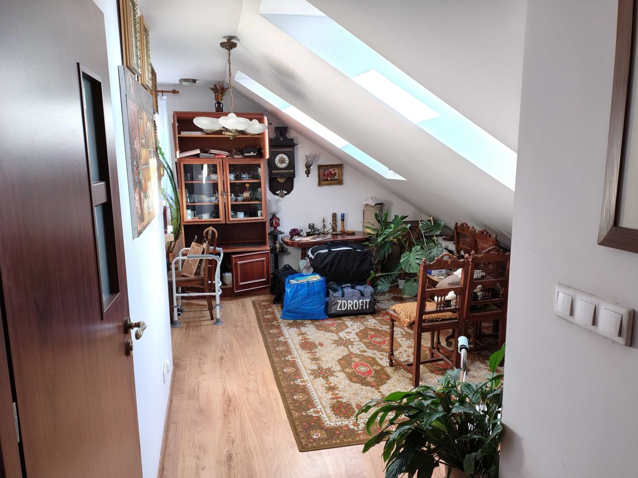 Mieszkanie 2-pokojowe Wiśniówka. Zdjęcie 2